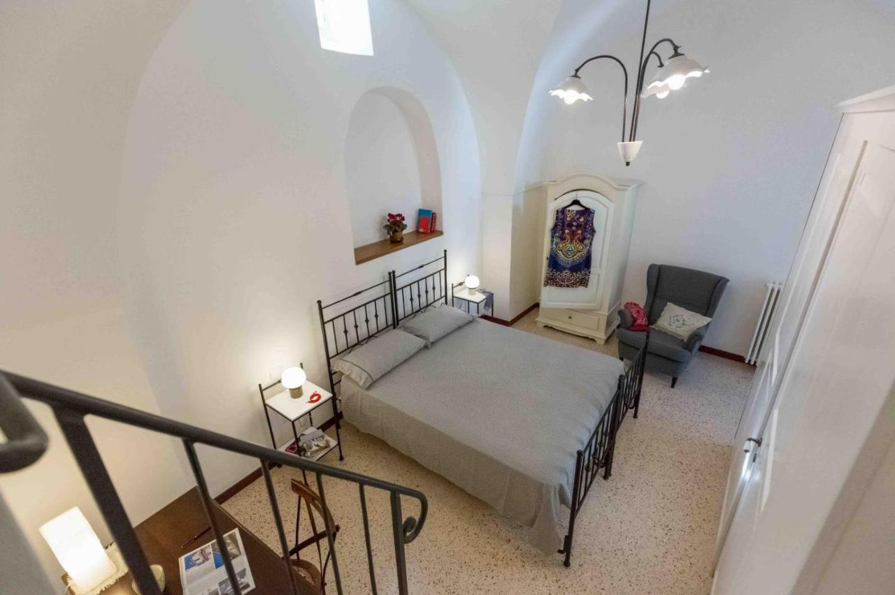 Bed and Breakfast Da Concavo E Convesso Locorotondo Exterior foto