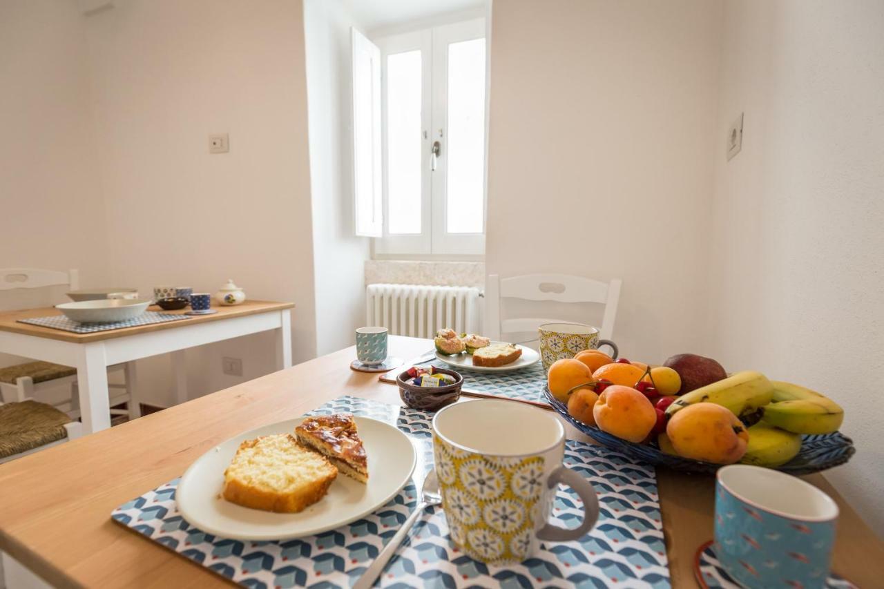 Bed and Breakfast Da Concavo E Convesso Locorotondo Exterior foto