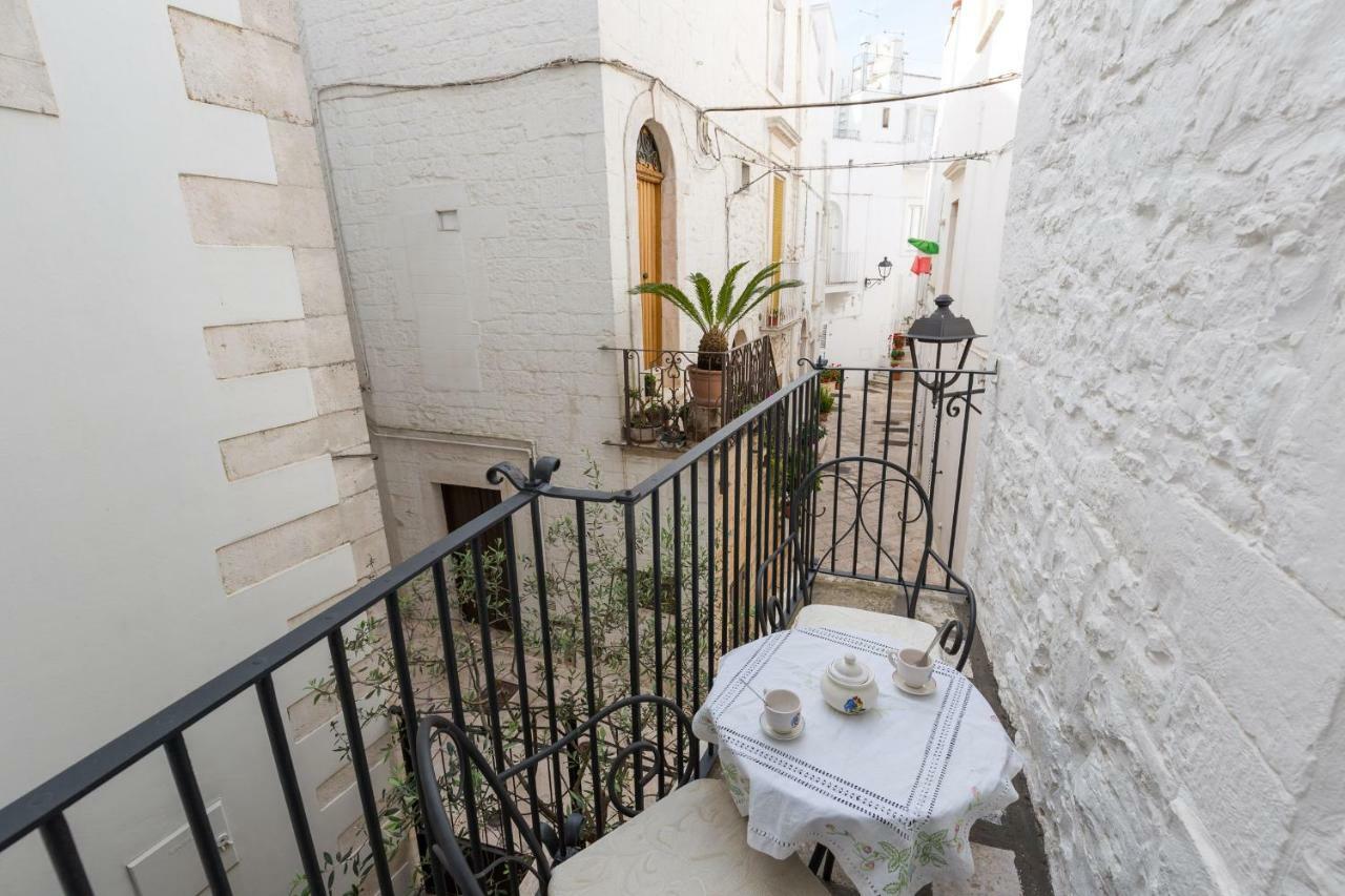 Bed and Breakfast Da Concavo E Convesso Locorotondo Exterior foto