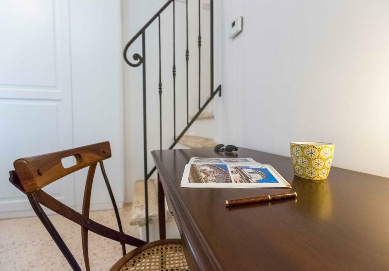 Bed and Breakfast Da Concavo E Convesso Locorotondo Exterior foto
