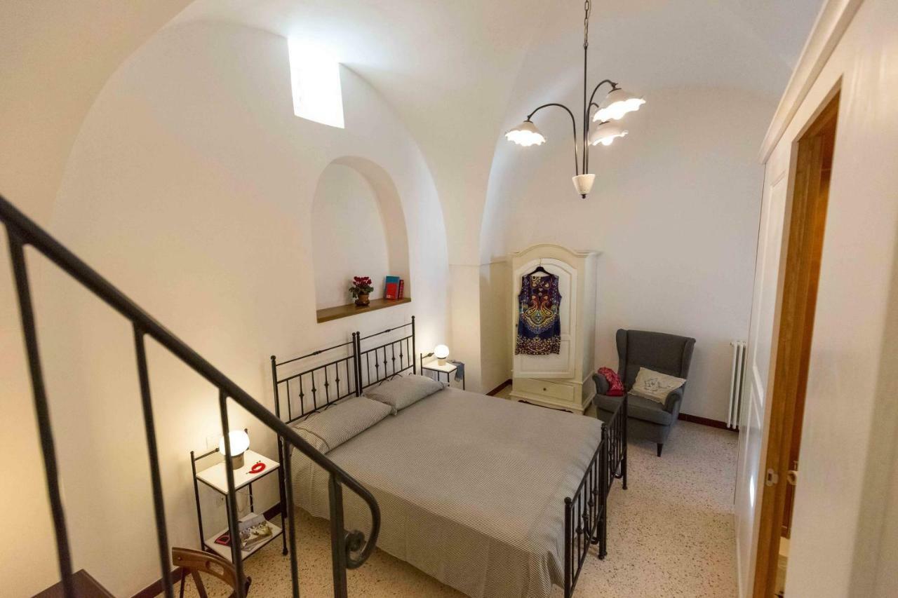 Bed and Breakfast Da Concavo E Convesso Locorotondo Exterior foto